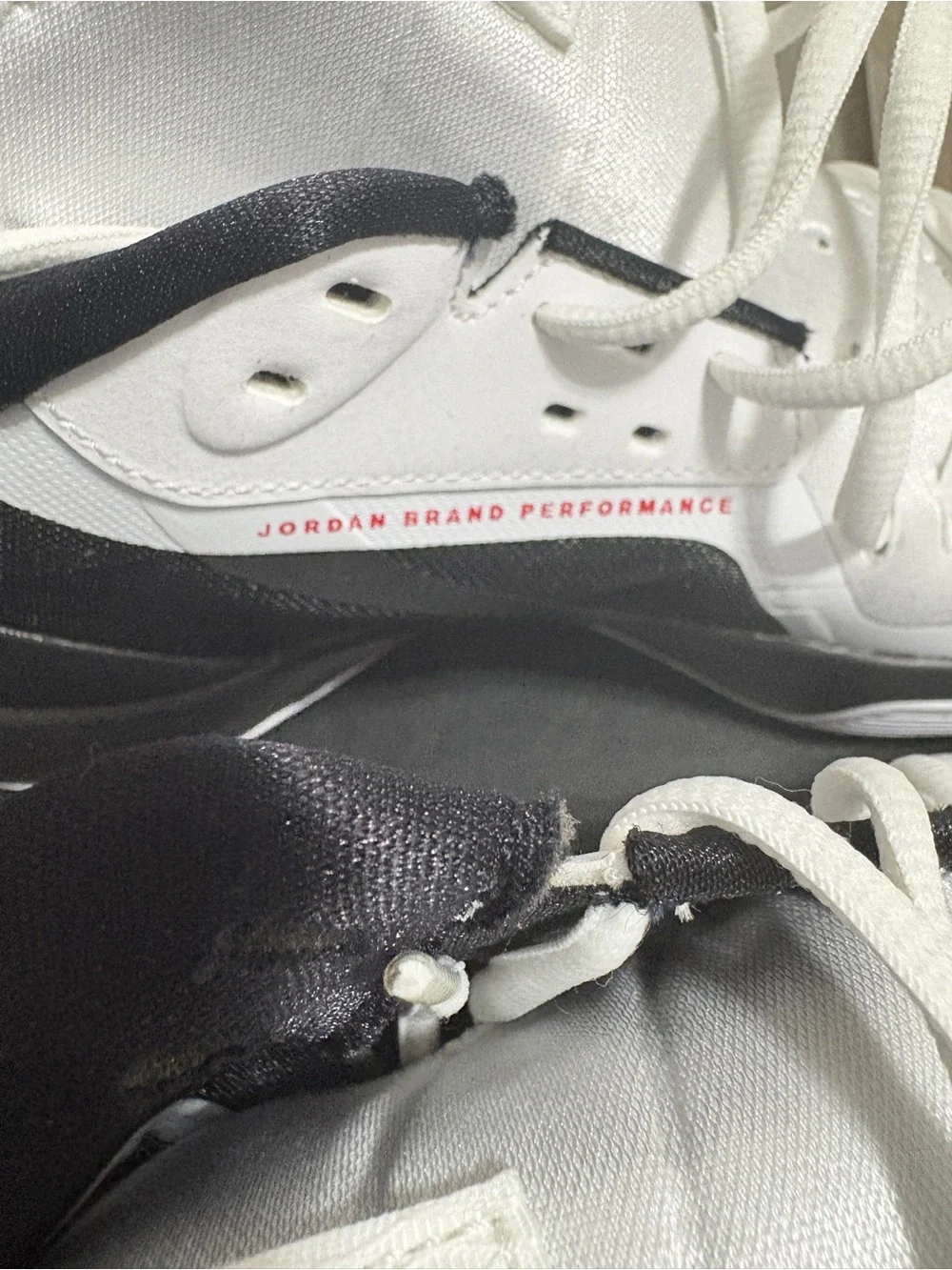 Jordan white iconic #menssneakers